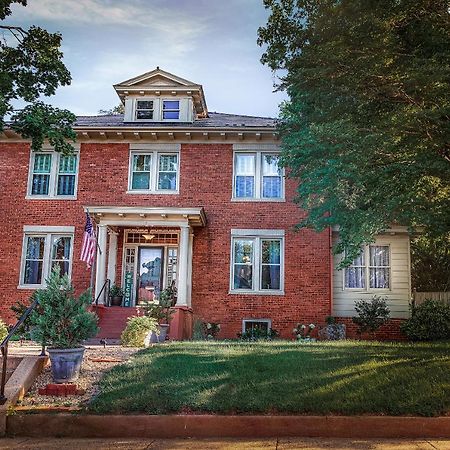 West Park Gardens Hotel Culpeper Bagian luar foto