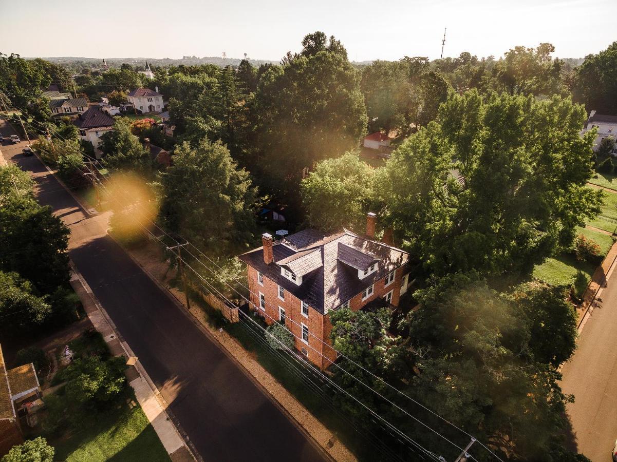 West Park Gardens Hotel Culpeper Bagian luar foto